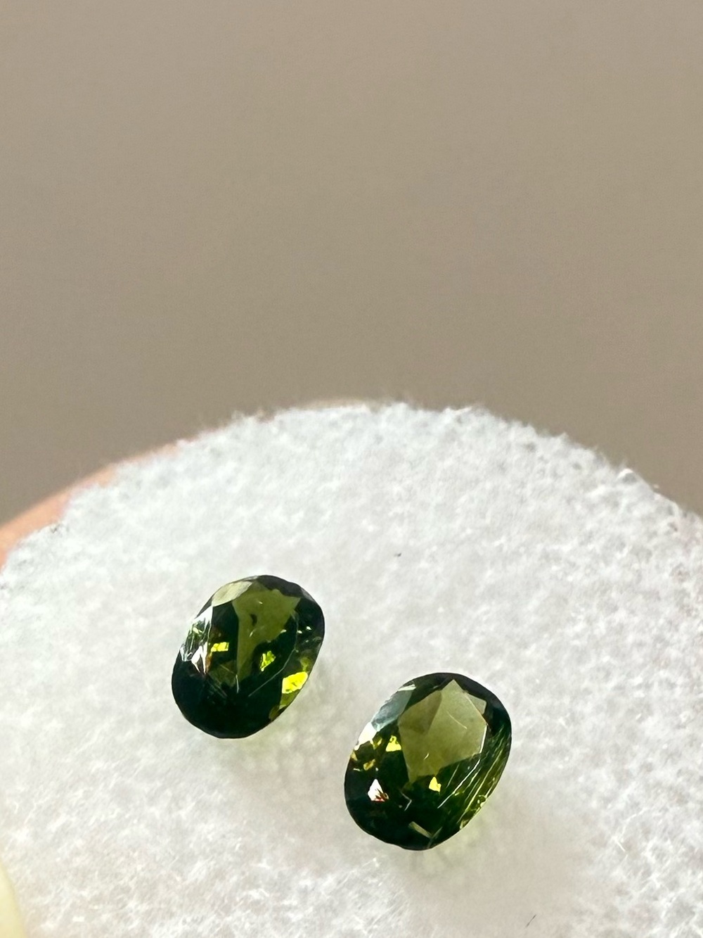 Green Tourmaline Oval Cut Gemstones